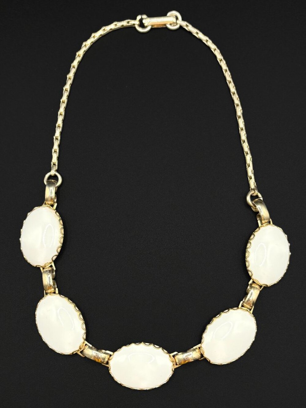 Vintage 1950s White Lucite Cabochon Choker Necklace